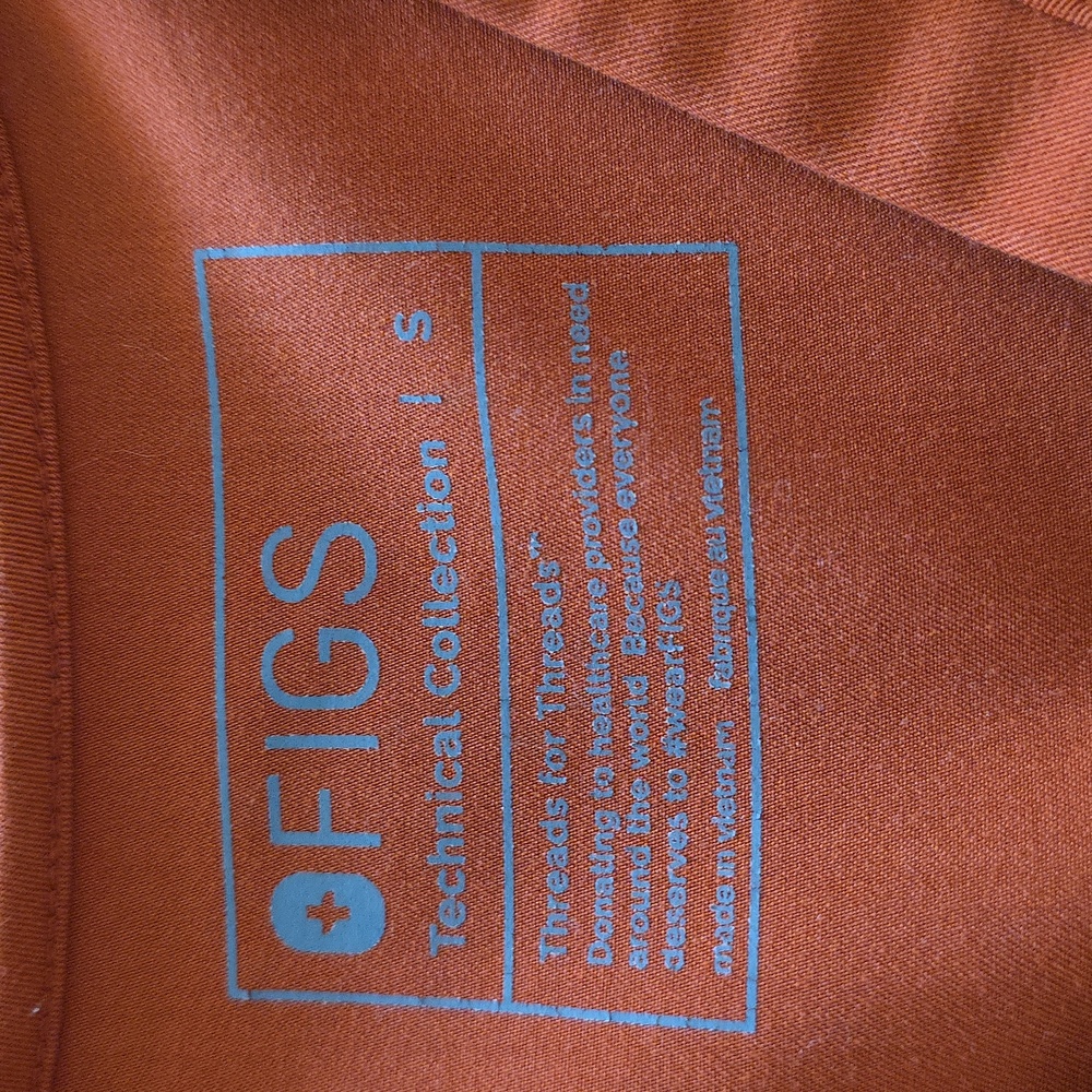 Rust Orange Scrub Set - Picture 3 of 5
